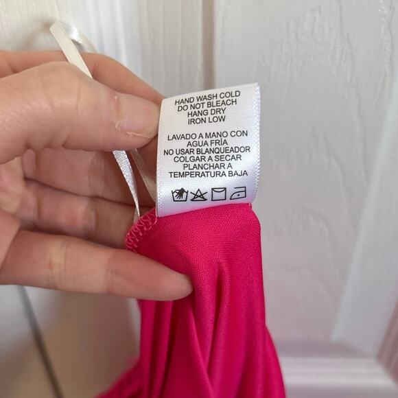 Love Tree Hot Pink Lace Trim Open Back Romper Size Small - Picture 8 of 8